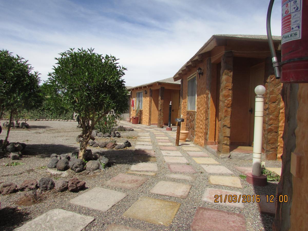 Cabanas Hara - Kara Villa Calama Bagian luar foto