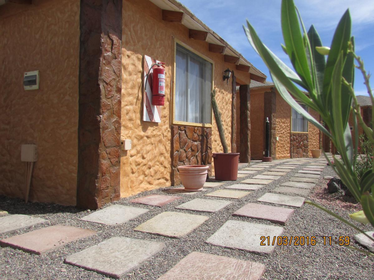 Cabanas Hara - Kara Villa Calama Bagian luar foto
