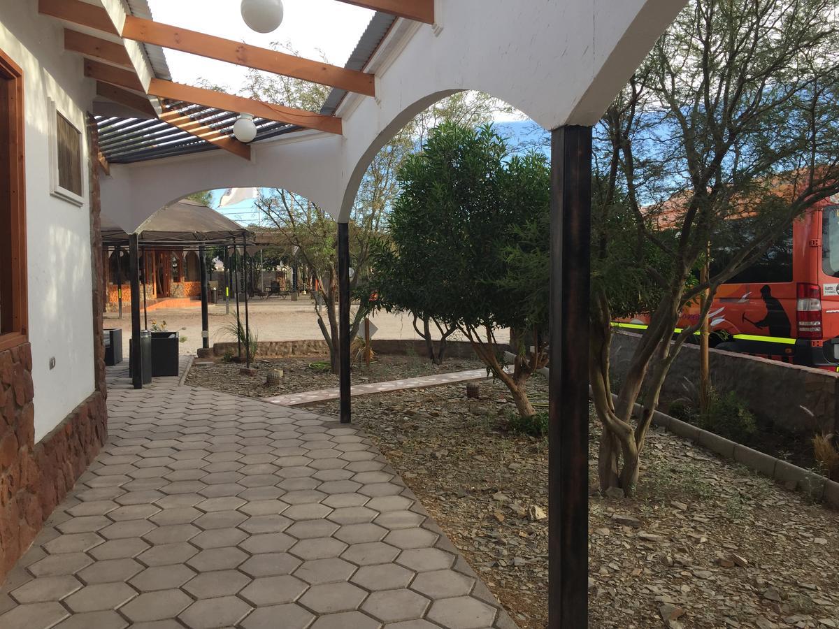 Cabanas Hara - Kara Villa Calama Bagian luar foto