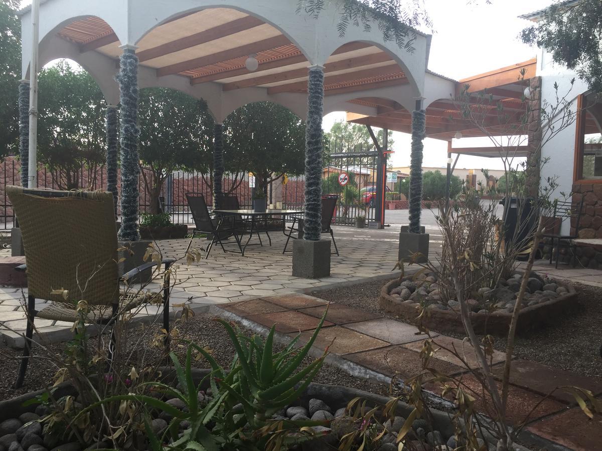 Cabanas Hara - Kara Villa Calama Bagian luar foto