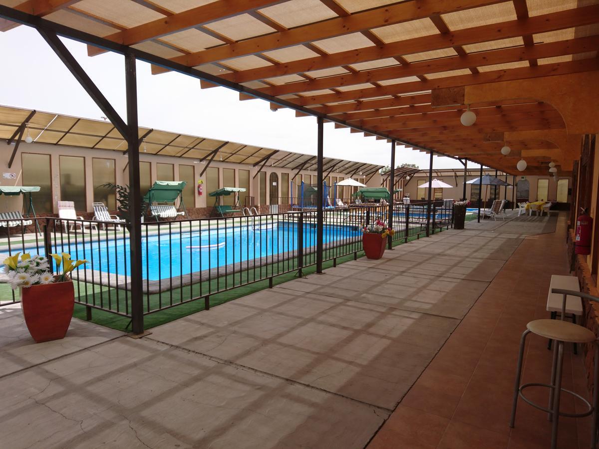 Cabanas Hara - Kara Villa Calama Bagian luar foto